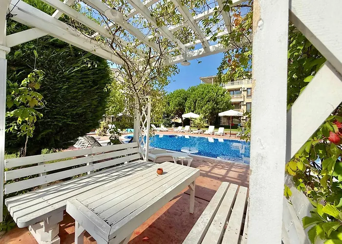 Cozy 1-bedroom In Royal Bay *