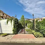 Apartment Cozy 1-bedroom In Royal Bay *