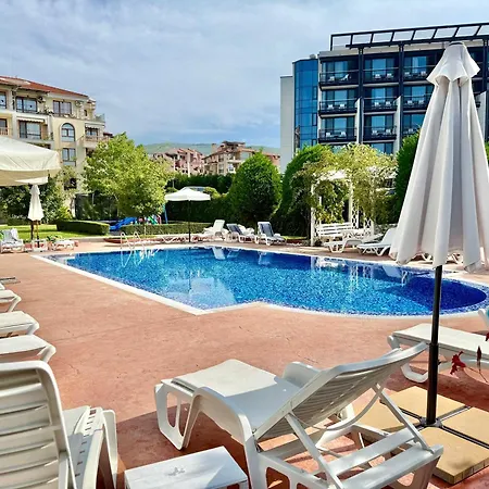 Apartment Cozy 1-bedroom In Royal Bay By Menada *