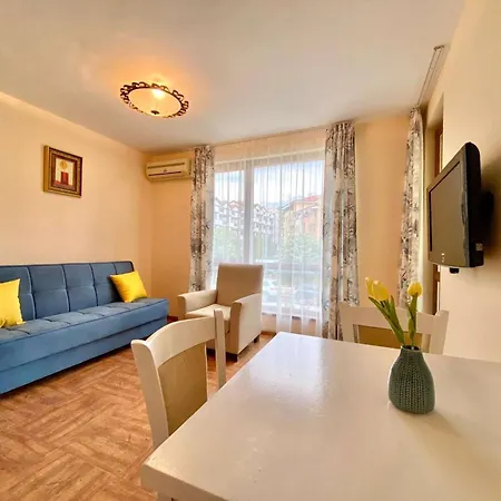 Apartment Cozy 1-bedroom In Royal Bay By Menada