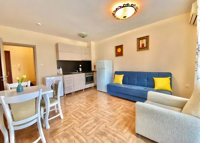 Apartment Cozy 1-bedroom In Royal Bay Sveti Vlas