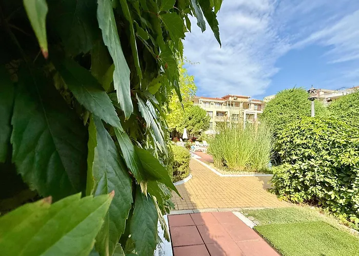 Cozy 1-bedroom In Royal Bay 圣弗拉斯