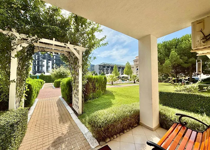 Cozy 1-bedroom In Royal Bay Apartment